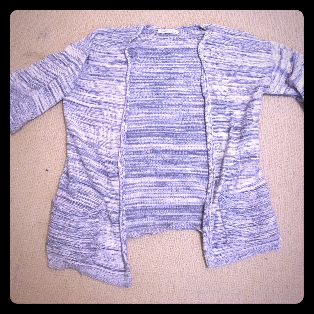 Old navy quarter sleeve sweater pullover shawl